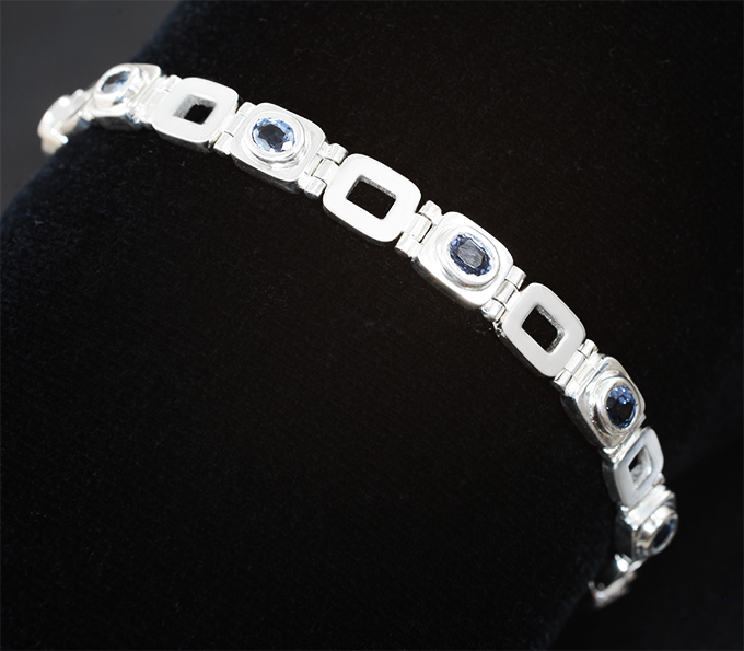 Серебро 925 Браслет с синими шпинелями 2,06 карата