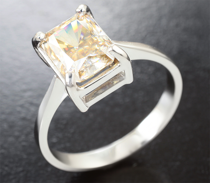 Золото Кольцо с желтым муассанитом топовой огранки 1,76 карата