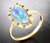 Кольцо с австралийским триплет опалом 2,37 карата, цаворитами и сапфирами