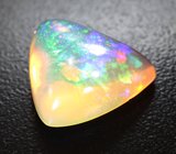 Крупный прозрачный кристаллический эфиопский опал 8,6 карата