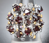 Кольцо с кристаллами рубиновой шпинели 6,35 и разноцветными сапфирами Серебро 925
