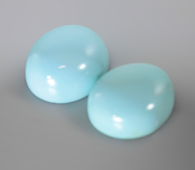 Пара кабошонов армянской бирюзы 5,23 карата