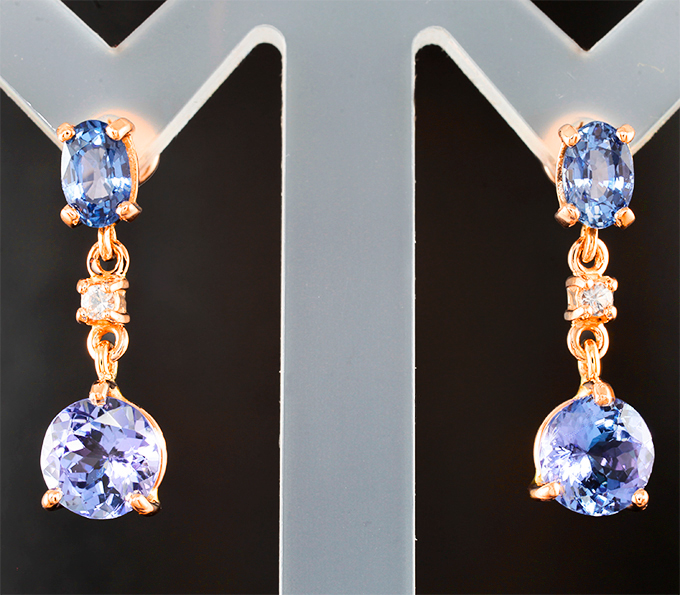 Золото Серьги с сапфирами 1,33 карата и танзанитами 2,68 карата