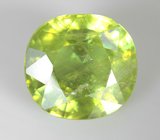 Крупный желтовато-зеленый сфен 5,4 карата