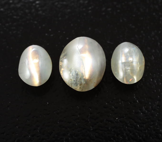 Набор из 3 хризобериллов с эффектом кошачьего глаза 3,01 карата