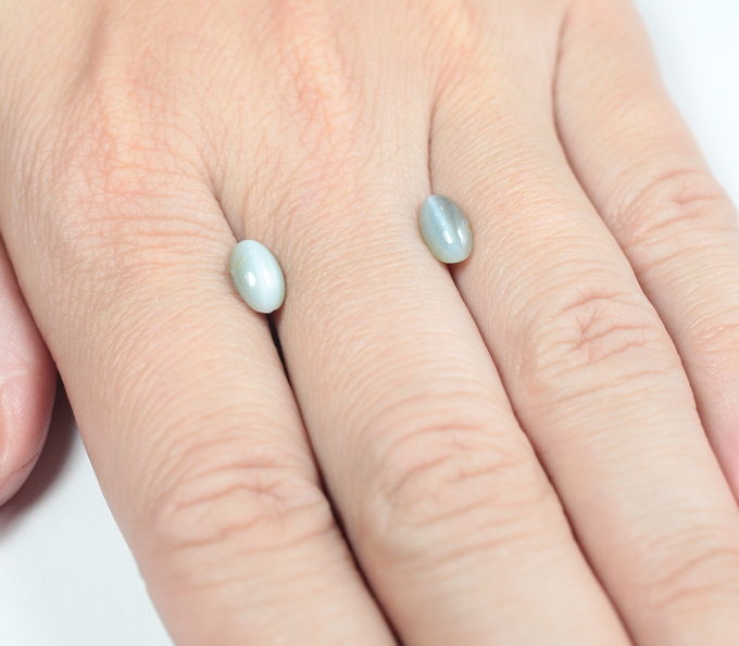 Пара хризобериллов с эффектом кошачьего глаза 2,59 карата