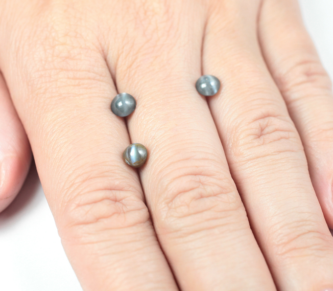 Набор из 3 хризобериллов с эффектом кошачьего глаза 2,45 карата