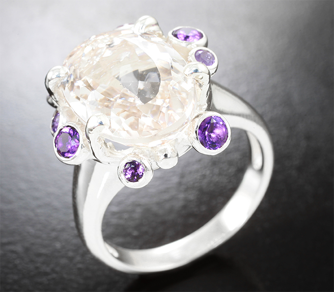 Серебро 925 Кольцо с морганитом высокой чистоты 6,5 карата и аметистами