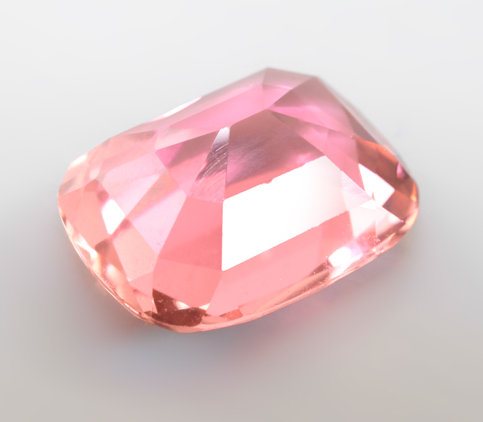 Open color grade! Розовато-пурпурный «неоновый» турмалин 3,31 карата