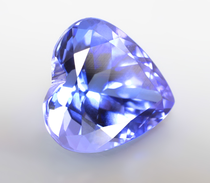 Чистейший танзанит 4,45 карата