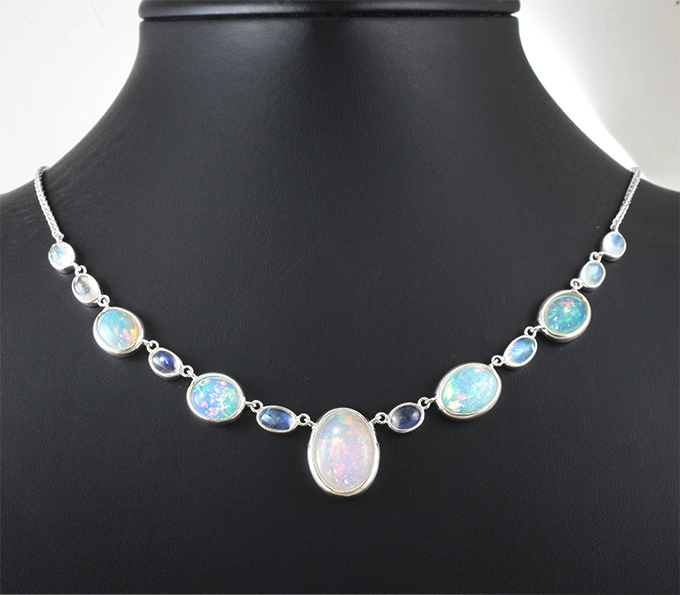 Серебро 925 Колье с кристаллическими эфиопскими опалами 16,49 карата и лунным камнем 9,63 карата