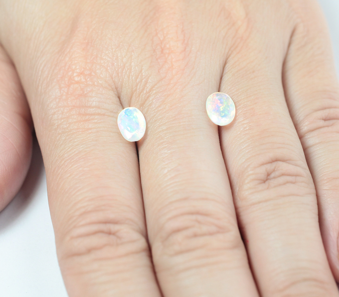 Пара ограненных эфиопских опалов 1,58 карата