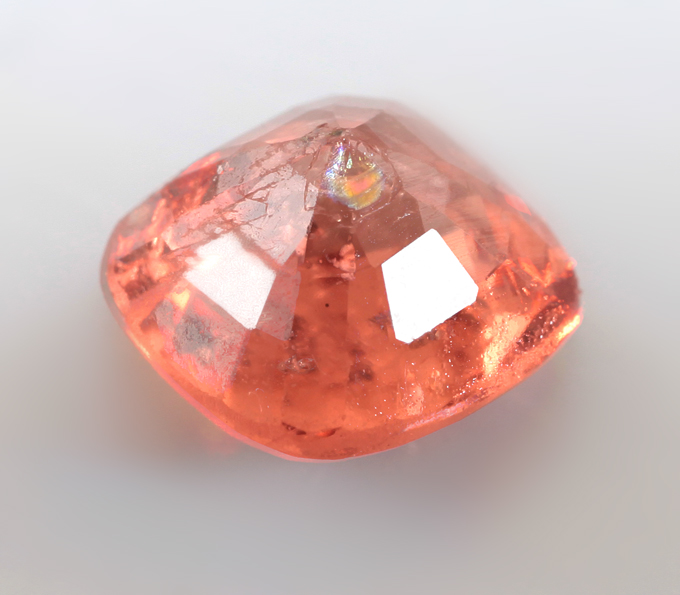 Ярко-оранжевая шпинель 1,03 карата