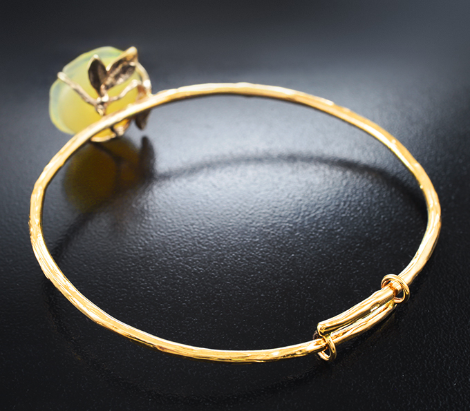 Браслет с резным огненным опалом 14,84 карата