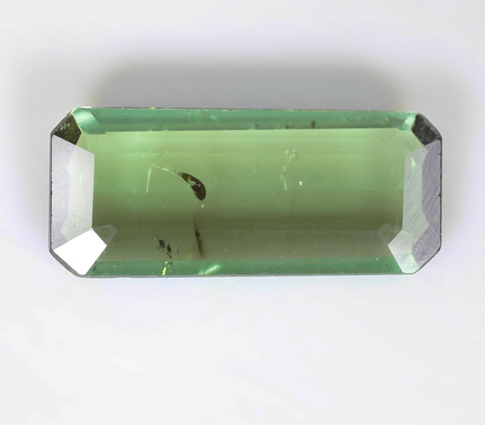 Зеленый турмалин 2,45 карата