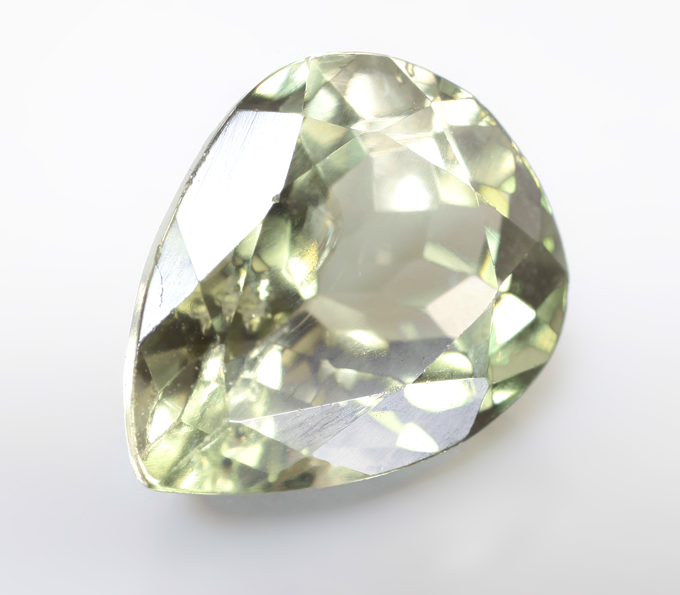 Зеленый турмалин 3,44 карата