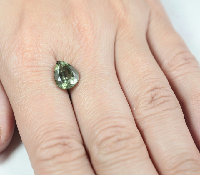 Зеленый турмалин 3,44 карата