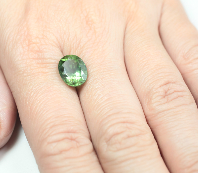 Зеленый турмалин 4,9 карата