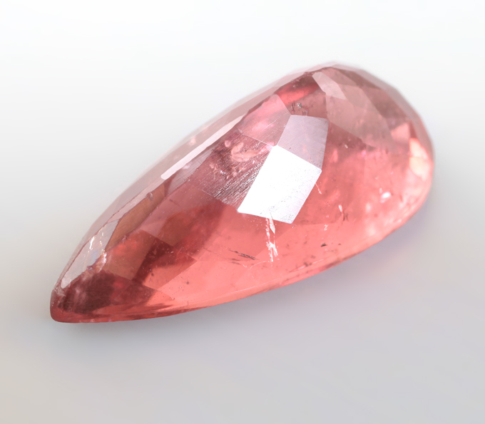 Розовый турмалин 5,71 карата