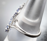 Кольцо с бенитоитами 1,94 карата и бриллиантами Золото