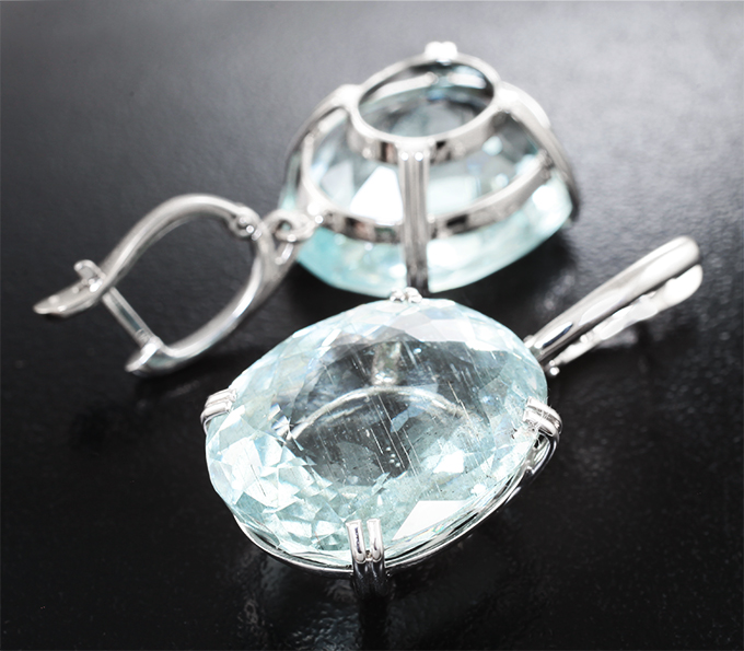 Комплект с аквамаринами 78,47 карата