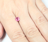 Неоново-розовая шпинель 0,78 карата