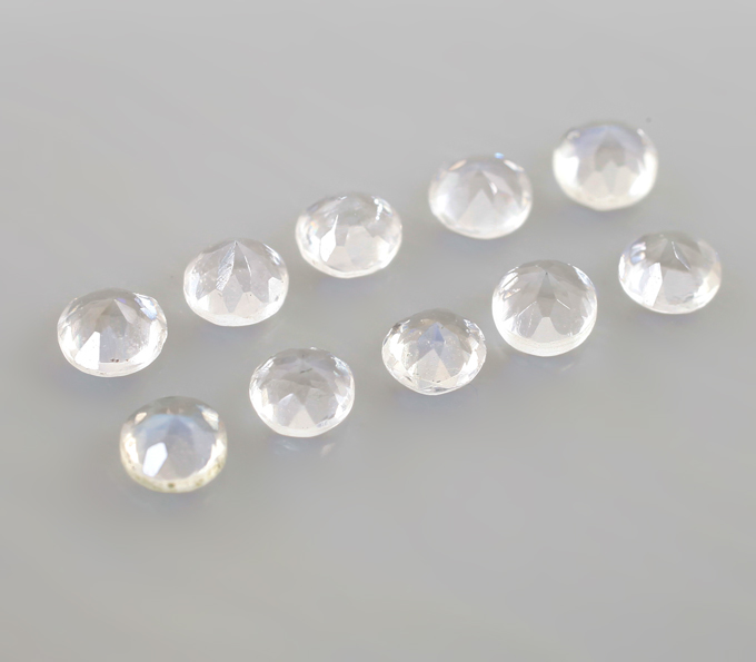 Набор из 10 ограненных лунных камней 0,33 карата