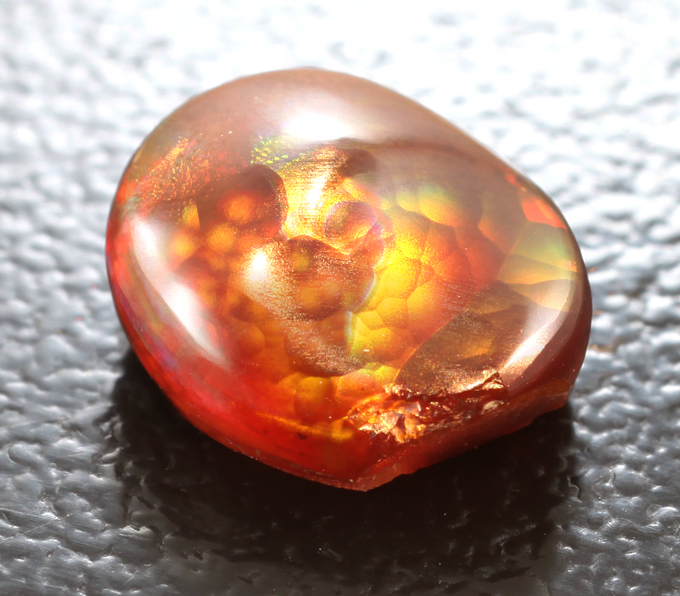 Мексиканский огненный агат 2,01 карата