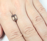 Редкий пурпурный скаполит 2,27 карата