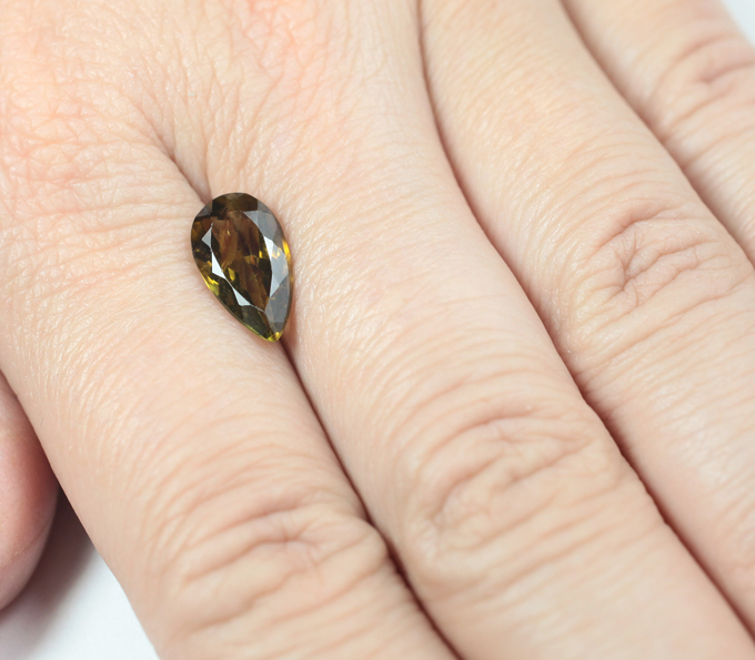 Зеленовато-желтый турмалин 2,72 карата