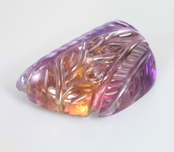 Крупный! Резной аметрин 87,69 карата