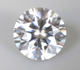 Бесцветный муассанит 1 карат