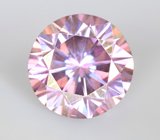 Крупный пурпурно-розовый муассанит 3,19 карата