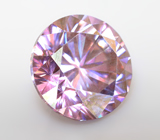 Крупный пурпурно-розовый муассанит 3,19 карата