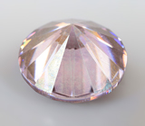 Крупный пурпурно-розовый муассанит 3,19 карата