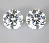 Крупная пара бесцветных муассанитов 3,75 карата