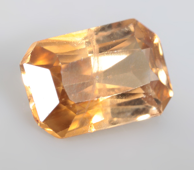 Желтый циркон 1,42 карата