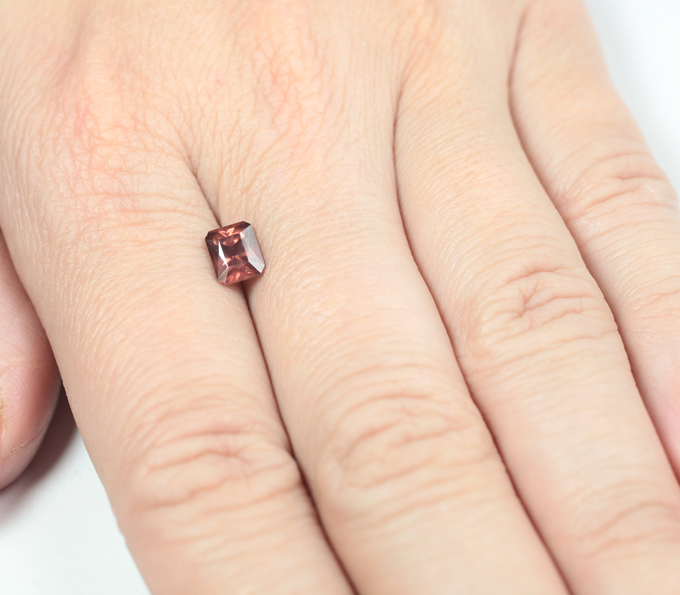 Циркон падпараджа 1,55 карата