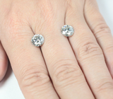 Крупная пара бесцветных муассанитов 3,63 карата