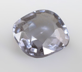 Фиолетовато-синяя шпинель со сменой цвета 0,97 карата