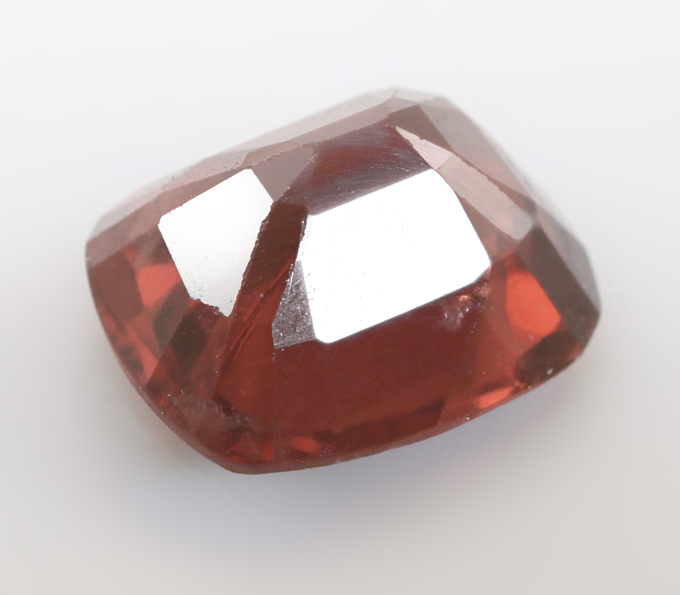 Оранжевато-красная шпинель 1,11 карата