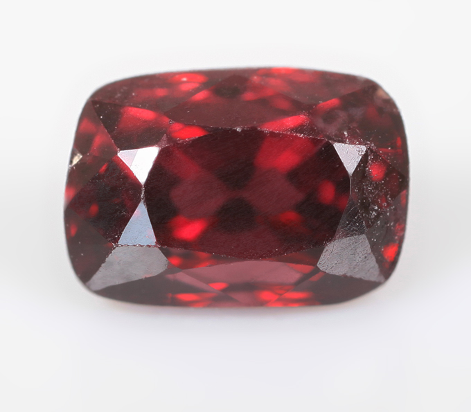 Красная шпинель 1,3 карата