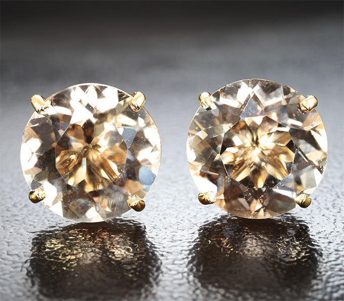 Золото Пусеты с топазами 8,31 карата