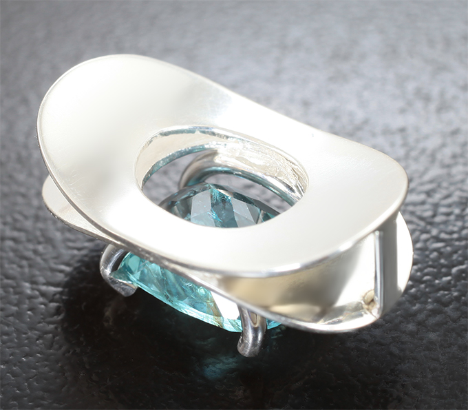 Комплект с неоново-голубыми апатитами 11,23 карата