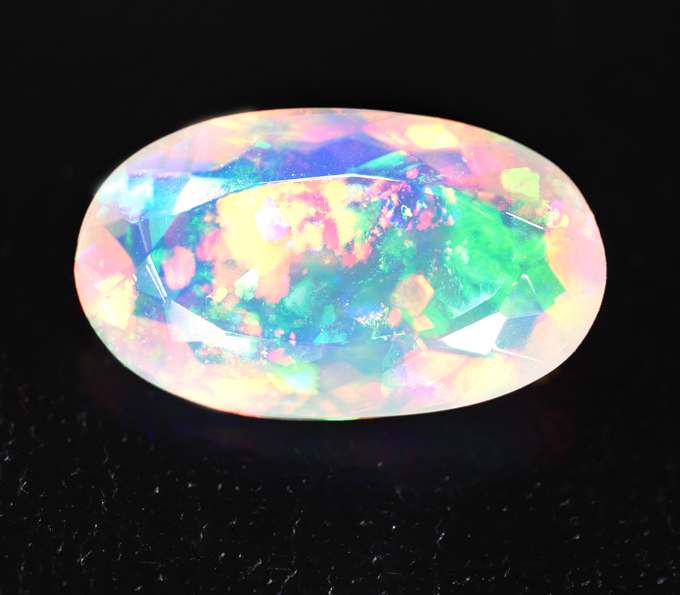 Ограненный эфиопский опал 2,64 карата