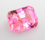 "Неоновая" розовая шпинель 0,52 карата