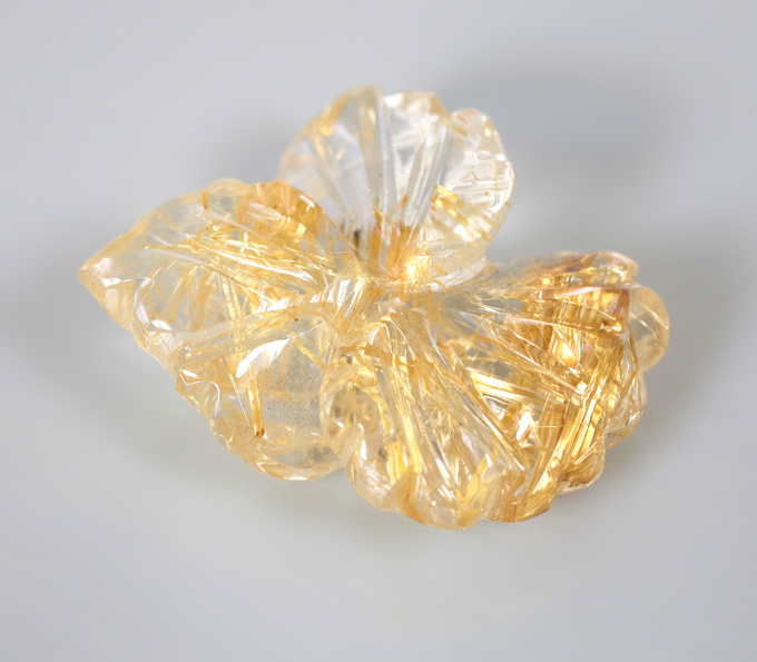 Резной рутиловый кварц 10,5 карата