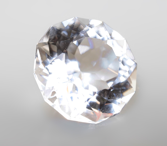 Чистейший гошенит эффектной огранки 1,84 карата