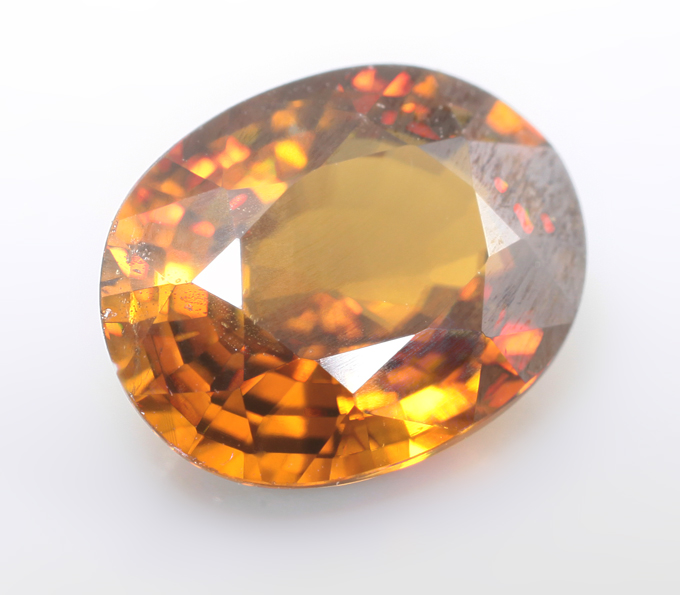 Золотисто-желтый сфен 1,25 карата