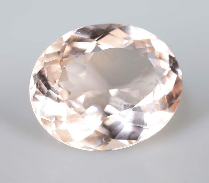 Морганит высокой чистоты 4,02 карата